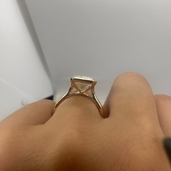 5.09 carat f vs1 emerald cut bezel solitaire diamond engagement ring - Picture 9 of 11